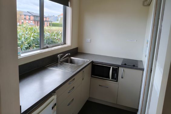 Studio North - kitchenette