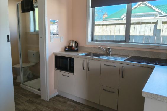 1-Bedroom Family Unit - kitchenette